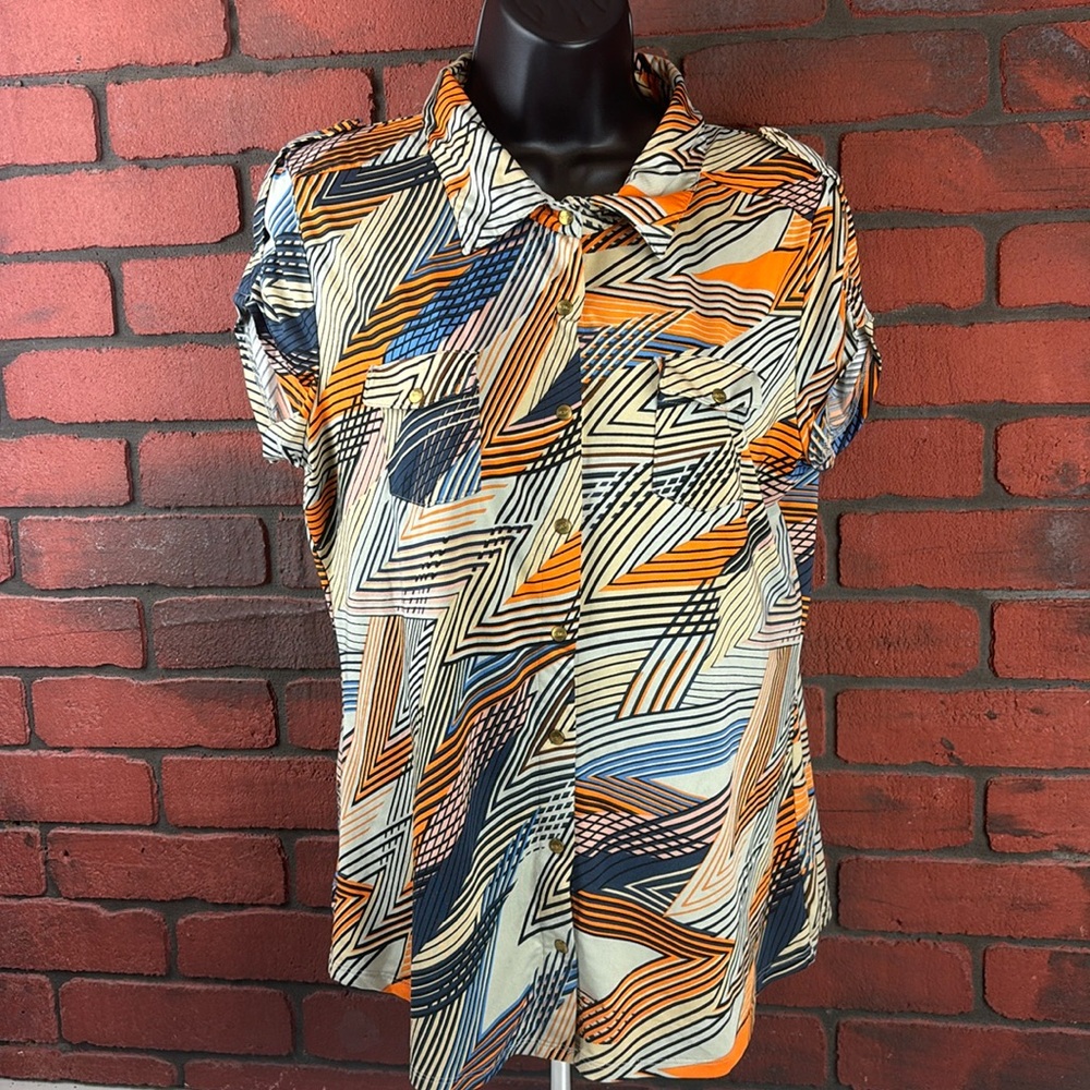 BCBGMaxAzria Shirt Womens Medium Geometric‎ Button Down